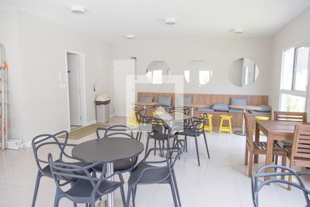 Apartamento à venda com 45m², 2 quartos e sem vagaÁrea comum - Salão de festas