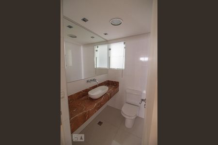 Lavabo de apartamento para alugar com 3 quartos, 105m² em Santo Amaro, São Paulo