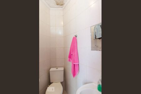 Casa à venda com 263m², 3 quartos e 6 vagasBanheiro de serviço