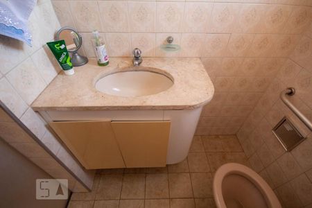 Casa à venda com 118m², 2 quartos e 1 vagaBanheiro da Suíte