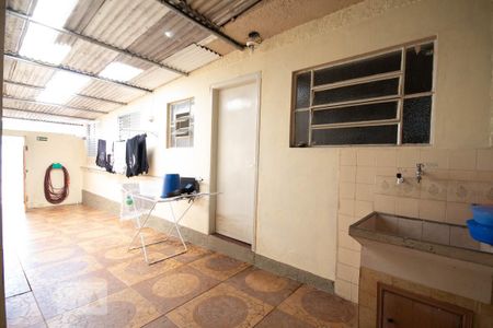 Casa à venda com 118m², 2 quartos e 1 vagaÁrea de Serviço