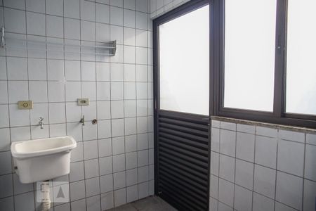 Apartamento para alugar com 72m², 2 quartos e 1 vaga Apartamento para alugar com 72m², 2 quartos e 1 vagaLavanderia
