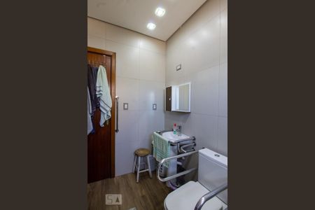 Casa à venda com 200m², 4 quartos e 1 vagaBanheiro da Suíte 1