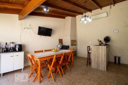 Casa à venda com 200m², 4 quartos e 1 vagaSalão de Festa