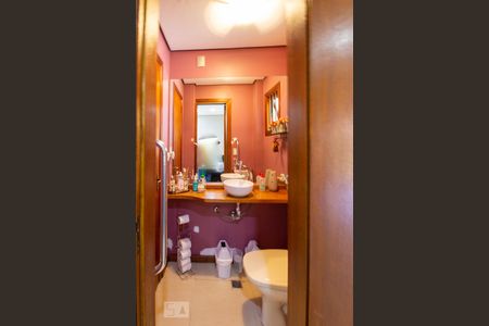 Casa à venda com 200m², 4 quartos e 1 vagaLavabo