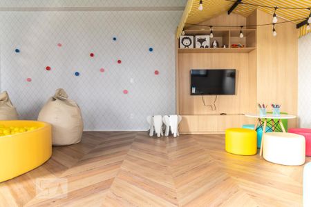 Apartamento para alugar com 34m², 1 quarto e sem vaga Apartamento para alugar com 34m², 1 quarto e sem vagaÁrea comum - Brinquedoteca