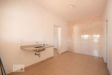 Casa à venda com 180m², 3 quartos e 2 vagas Casa à venda com 180m², 3 quartos e 2 vagasCozinha de Serviço