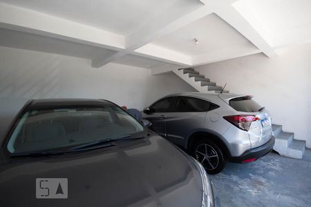 Casa à venda com 180m², 3 quartos e 2 vagas Casa à venda com 180m², 3 quartos e 2 vagasGaragem