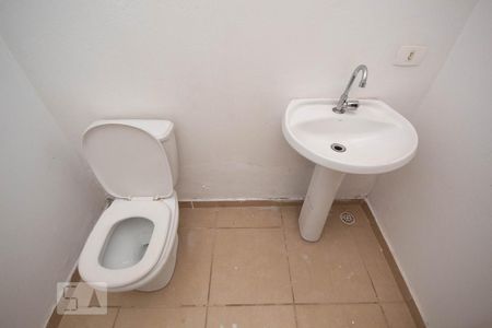 Casa à venda com 180m², 3 quartos e 2 vagas Casa à venda com 180m², 3 quartos e 2 vagasBanheiro