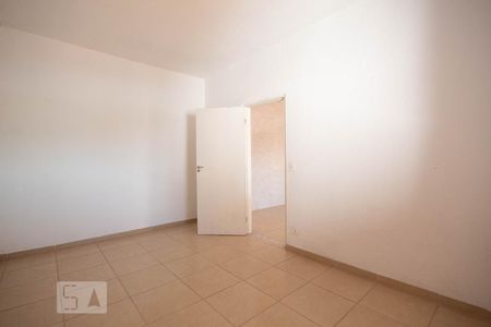 Casa à venda com 180m², 3 quartos e 2 vagas Casa à venda com 180m², 3 quartos e 2 vagasQuarto de Serviço
