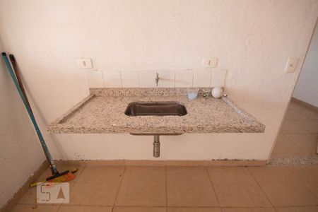 Casa à venda com 180m², 3 quartos e 2 vagas Casa à venda com 180m², 3 quartos e 2 vagasCozinha de Serviço