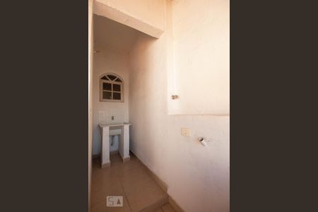 Casa à venda com 180m², 3 quartos e 2 vagas Casa à venda com 180m², 3 quartos e 2 vagasÁrea de Serviço