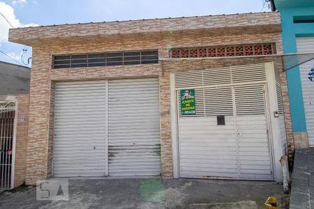 Casa à venda com 205m², 3 quartos e 2 vagasFachada