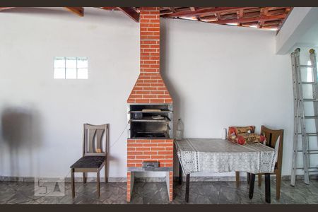 Casa à venda com 205m², 3 quartos e 2 vagasChurrasqueira