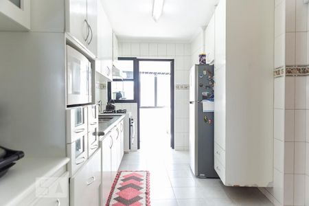 Apartamento à venda com 154m², 4 quartos e 2 vagasCozinha