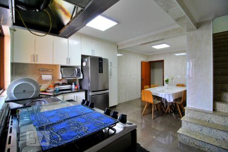 Apartamento à venda com 225m², 5 quartos e 2 vagasCozinha 1