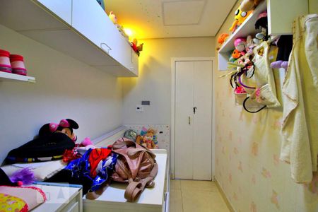 Apartamento à venda com 225m², 5 quartos e 2 vagasQuarto 5