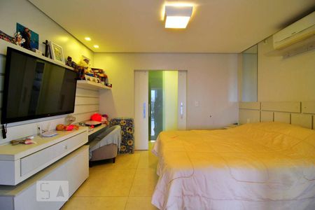 Apartamento à venda com 225m², 5 quartos e 2 vagasSuíte 1