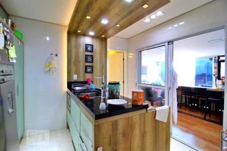 Apartamento à venda com 225m², 5 quartos e 2 vagasCozinha 2