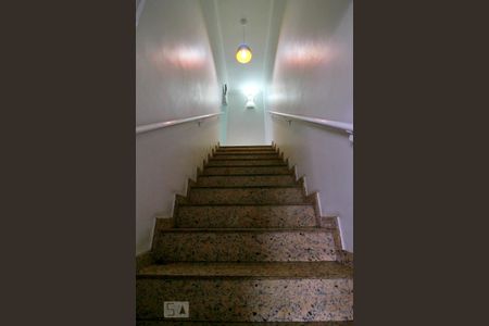 Apartamento à venda com 225m², 5 quartos e 2 vagasEscada