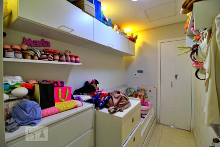 Apartamento à venda com 225m², 5 quartos e 2 vagasQuarto 5