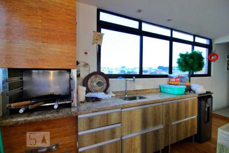 Apartamento à venda com 225m², 5 quartos e 2 vagasChurrasqueira