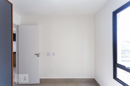 Quarto de apartamento para alugar com 2 quartos, 35m² em Presidente Altino, Osasco