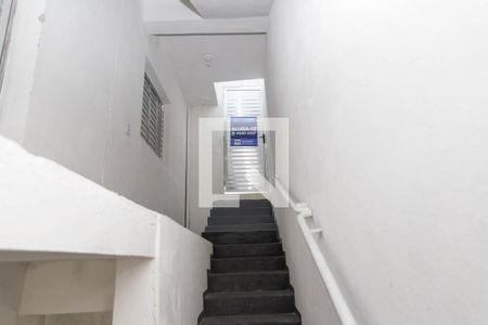 Casa para alugar com 25m², 1 quarto e sem vagaEscada