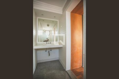 Apartamento à venda com 145m², 3 quartos e 2 vagas Apartamento à venda com 145m², 3 quartos e 2 vagasBanheiro Suíte