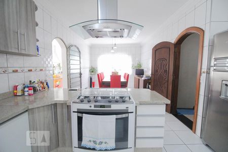 Casa à venda com 615m², 3 quartos e 4 vagascozinha