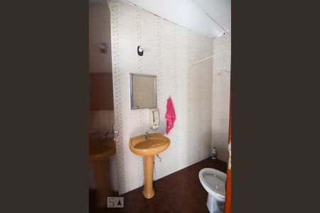 Casa à venda com 615m², 3 quartos e 4 vagasBanheiro piscina