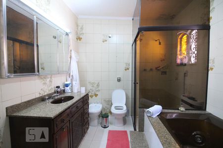 Casa à venda com 615m², 3 quartos e 4 vagasbanheiro 1