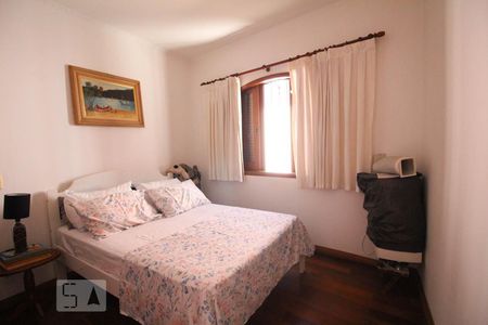 Casa à venda com 615m², 3 quartos e 4 vagasquarto 3