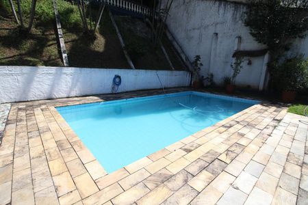 Casa à venda com 615m², 3 quartos e 4 vagasPiscina