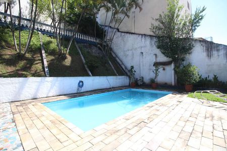 Casa à venda com 615m², 3 quartos e 4 vagaspiscina
