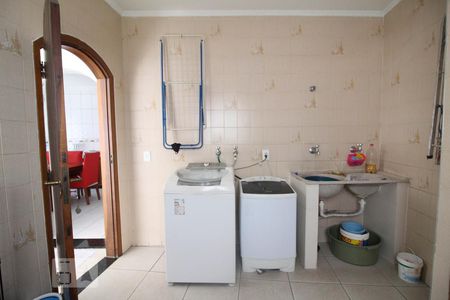 Casa à venda com 615m², 3 quartos e 4 vagasÁrea de Serviço