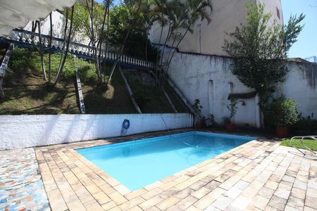 Casa à venda com 615m², 3 quartos e 4 vagaspiscina