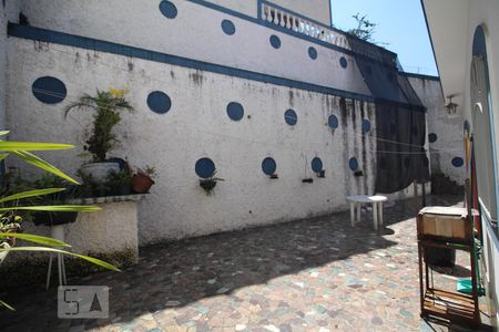 Casa à venda com 615m², 3 quartos e 4 vagasQuintal