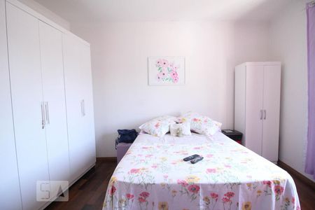 Casa à venda com 615m², 3 quartos e 4 vagasquarto 2