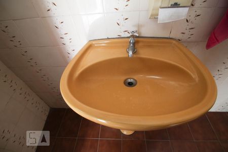 Casa à venda com 615m², 3 quartos e 4 vagasBanheiro piscina