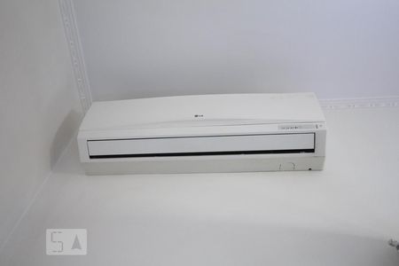 Casa à venda com 615m², 3 quartos e 4 vagasAr condicionado