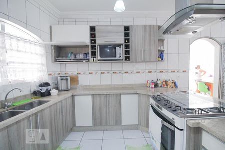 Casa à venda com 615m², 3 quartos e 4 vagascozinha