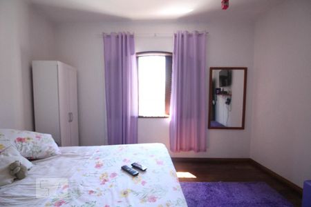 Casa à venda com 615m², 3 quartos e 4 vagasquarto 2