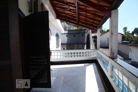 Casa à venda com 615m², 3 quartos e 4 vagasvaranda