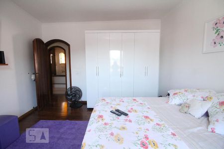 Casa à venda com 615m², 3 quartos e 4 vagasquarto 2