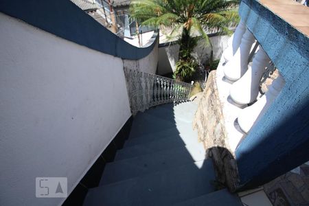 Casa à venda com 615m², 3 quartos e 4 vagasescada