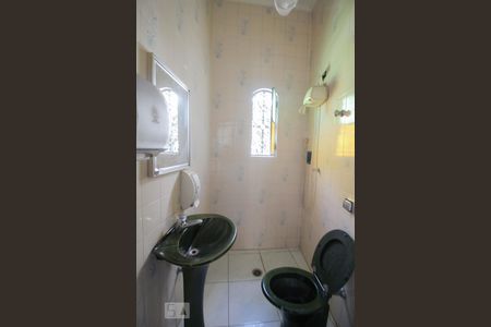 Casa à venda com 615m², 3 quartos e 4 vagasBanheiro garagem