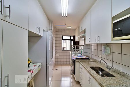 Apartamento à venda com 62m², 2 quartos e 1 vagaCozinha
