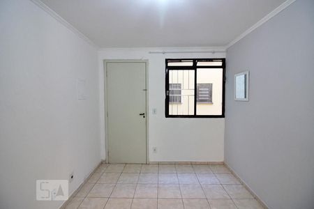 Sala  de Apartamento com 2 quartos, 46m² Nova Petrópolis