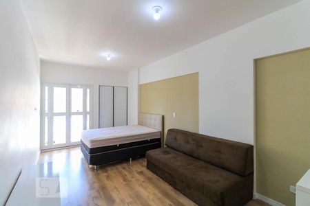 Sala de kitnet/studio para alugar com 1 quarto, 35m² em Centro, Curitiba